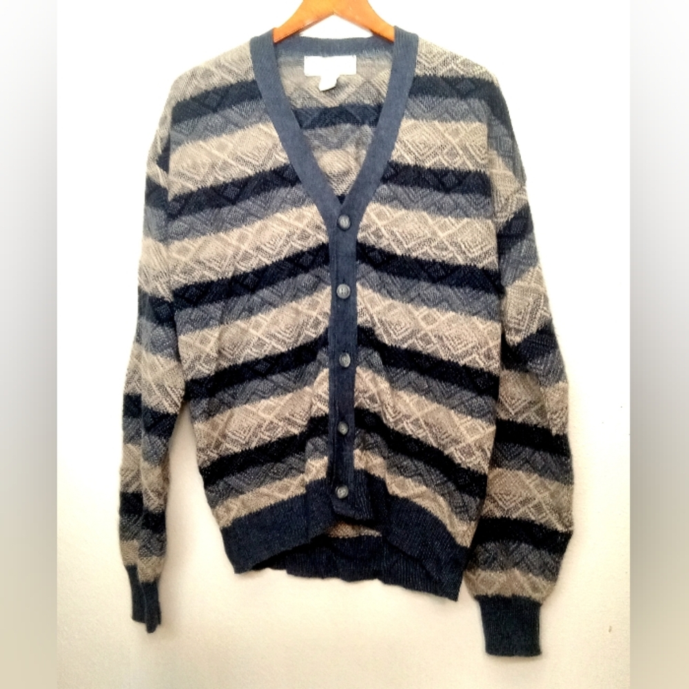 Robert stock button down sweater large (NICE)